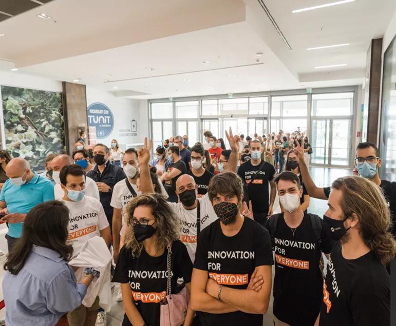 地球另一边的人们是倒着吗,地球另一侧的人不会掉下去吗