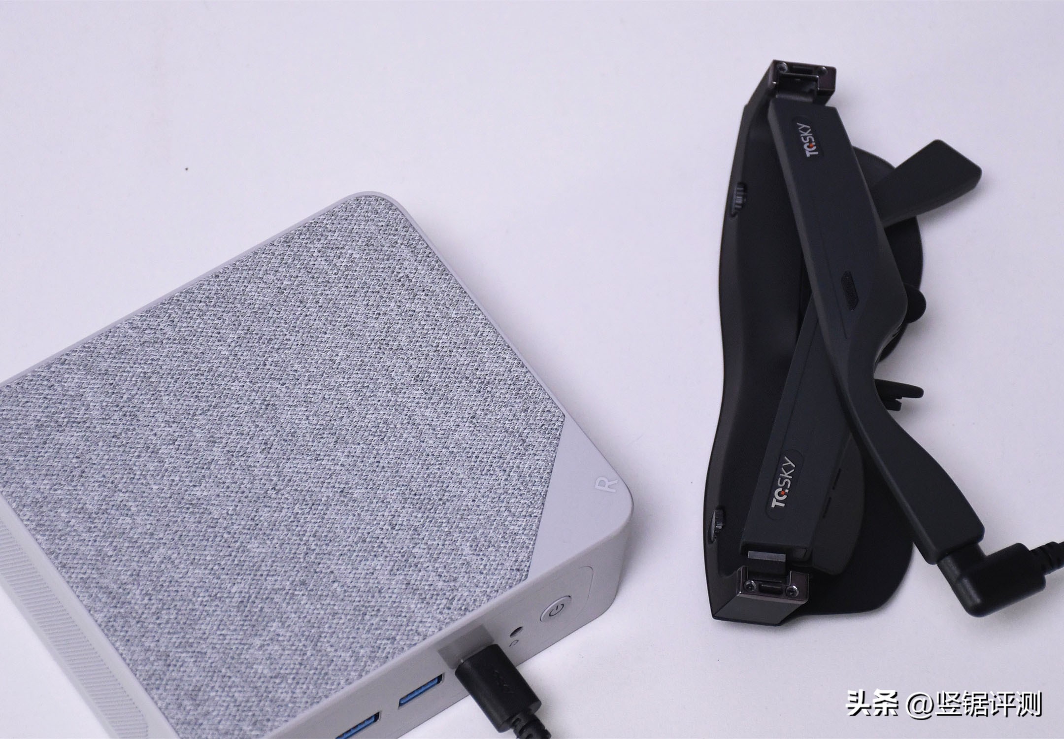 能带来“150寸”观影体验的智能眼镜！TQSKYT1视听智能眼镜评测