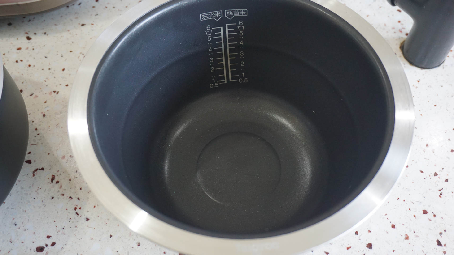 几百元的电饭煲和上千元的区别,电饭煲选哪一款比较好