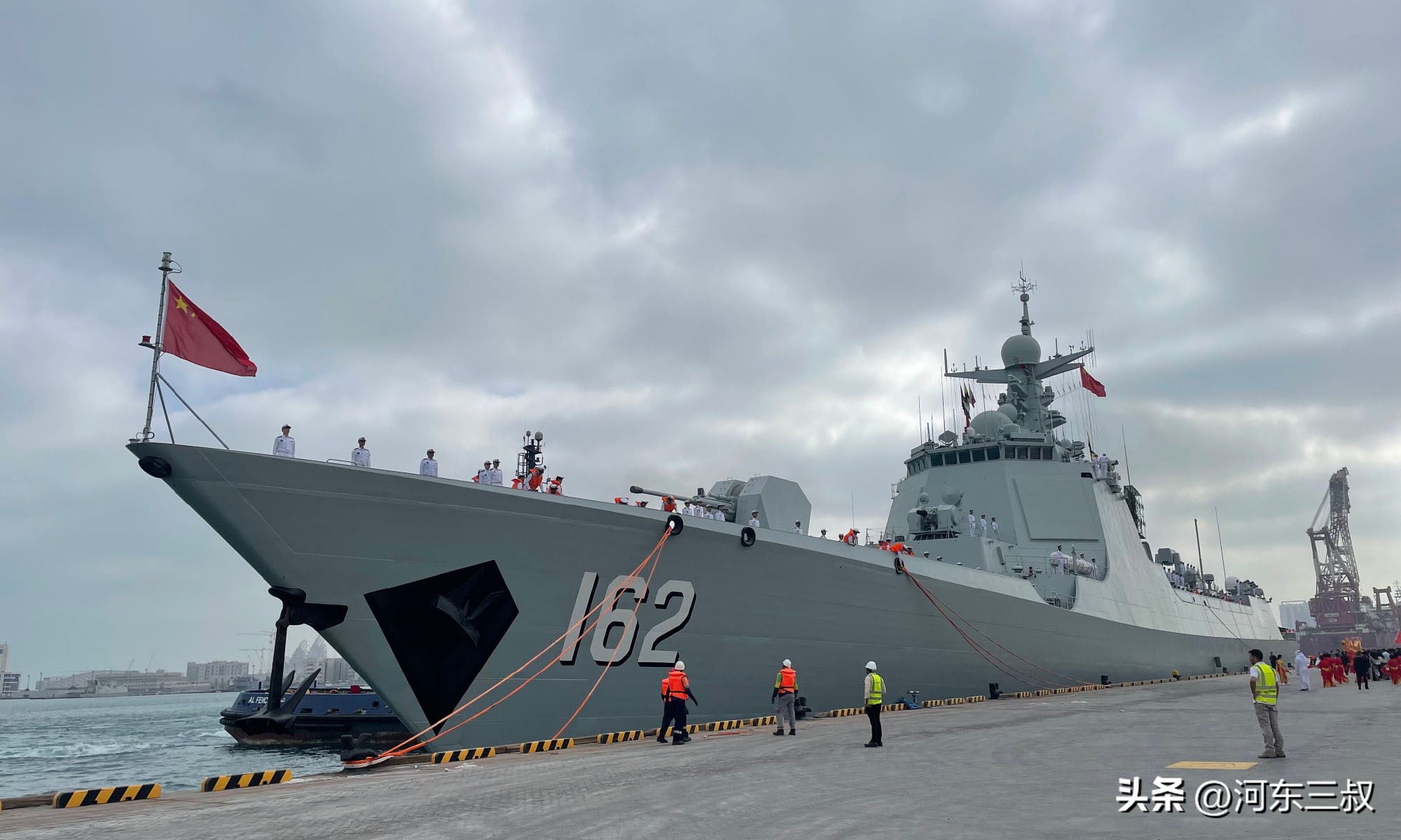 土豪下手真大方，052DE整舰出口，连买18艘还带技术转让？