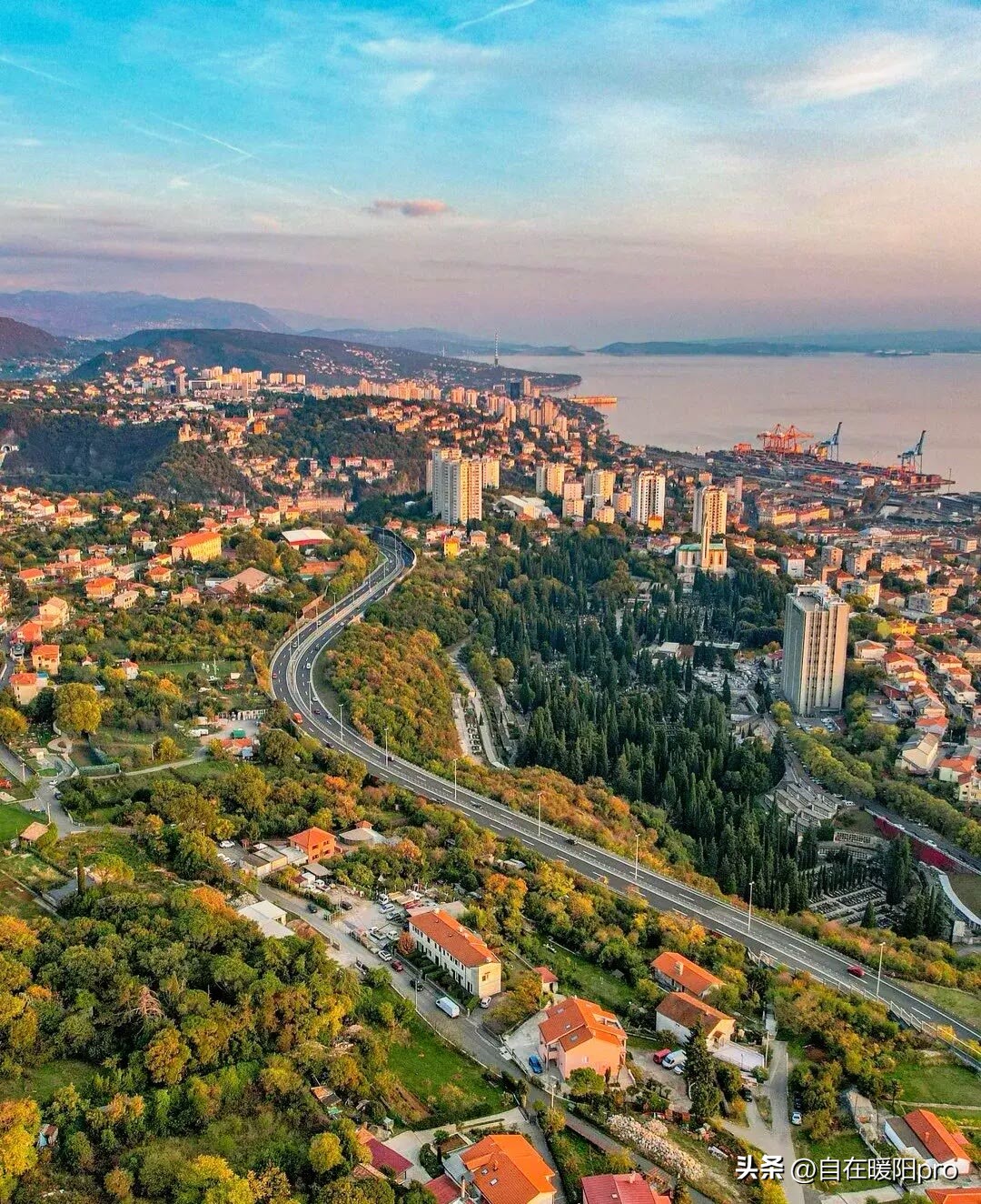 上届世界杯克罗地亚打巴西,上届欧洲杯克罗地亚出线了吗