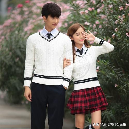 中年妇女老是肩膀疼痛是怎么回事,年轻女性肩膀疼痛