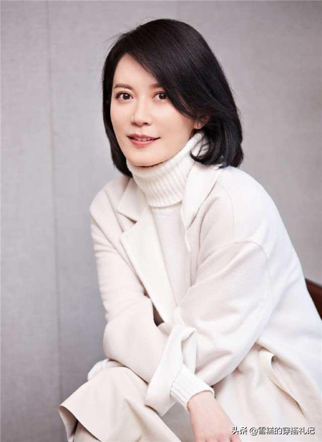 适合35岁女人的齐肩发,四十岁以上适合长发还是锁骨发