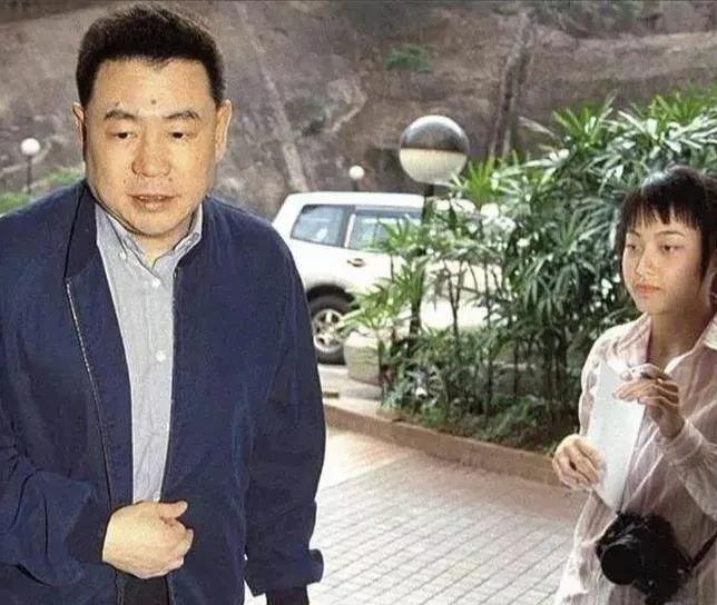 甘比逆袭成香港女首富,甘比为什么变成女首富