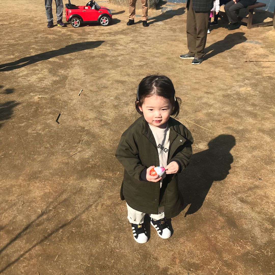 最近超火的可爱小女孩表情包,小女孩可爱萌表情包