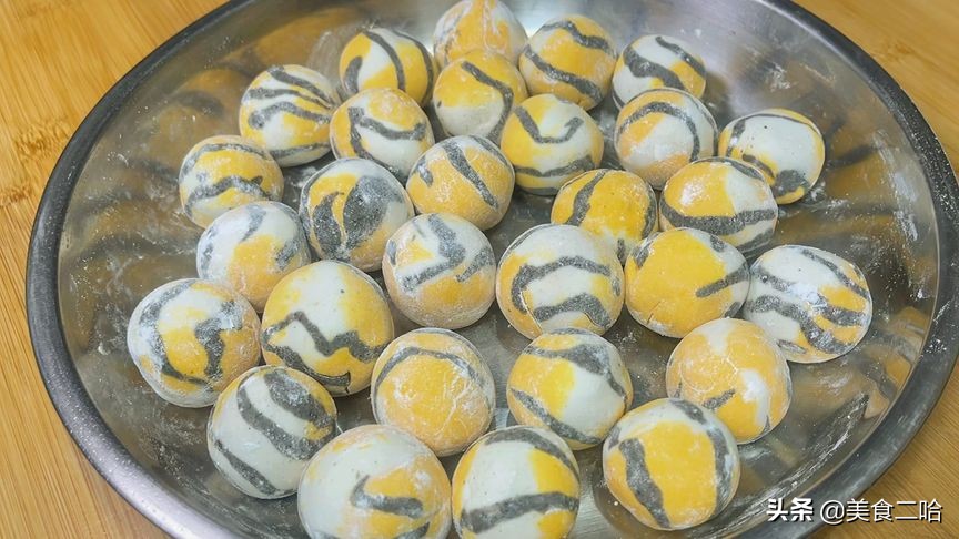 买汤圆的正确方式,买汤圆是选大的还是小的好吃