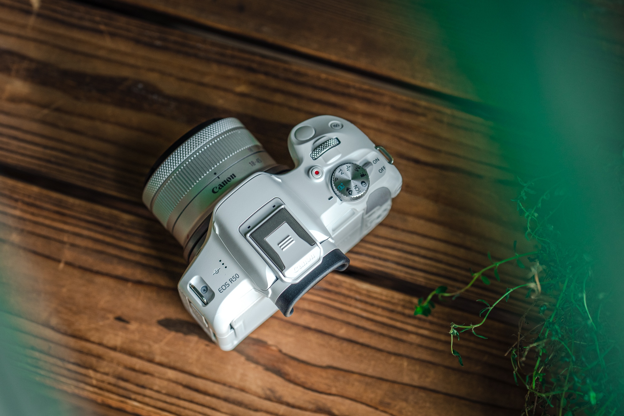 eos佳能轻便小巧,佳能微型相机eos