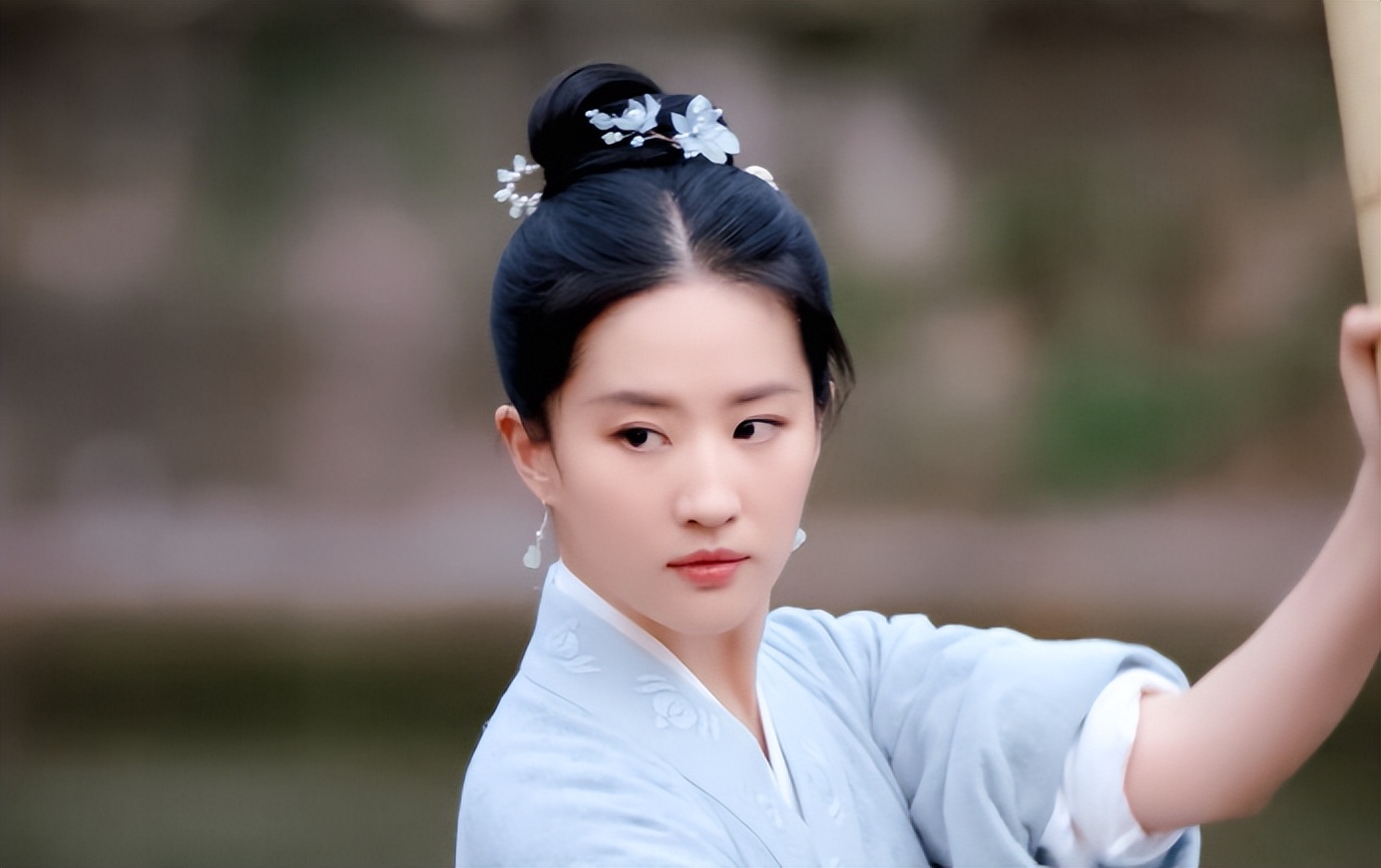 热度2000万，*放播**1.2亿，《洛阳四千金》是短剧版《梦华录》？