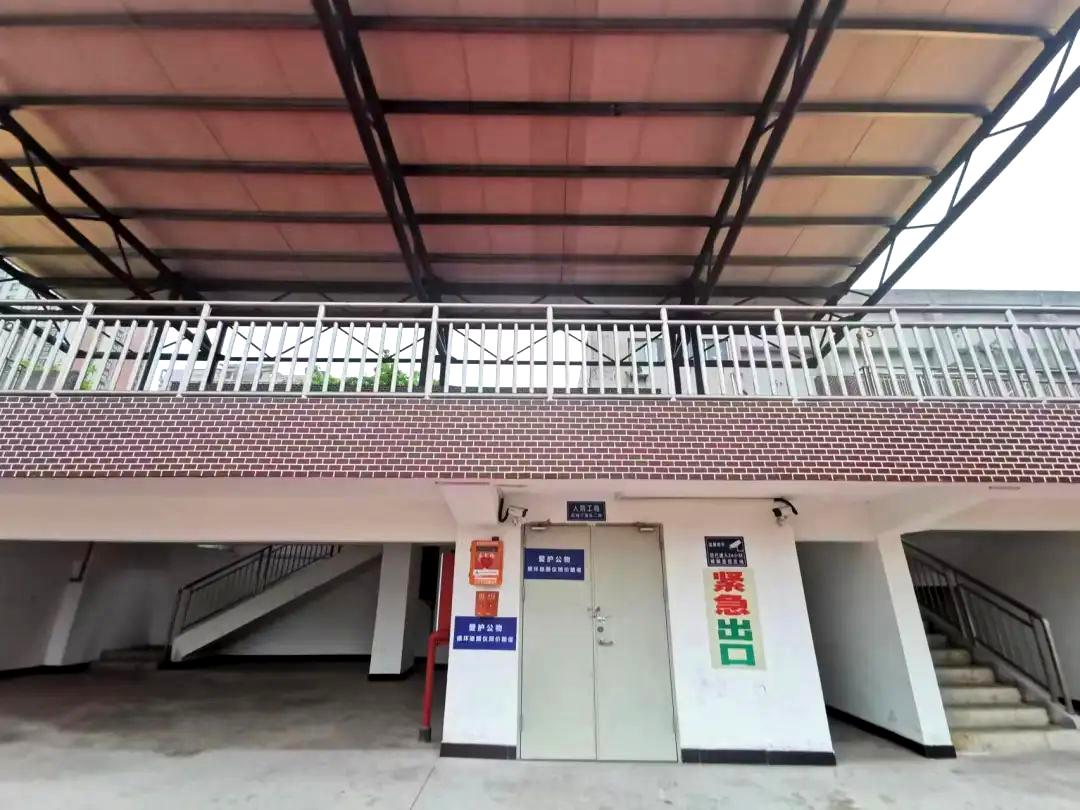 学校体育设施现状,上新学校好吗