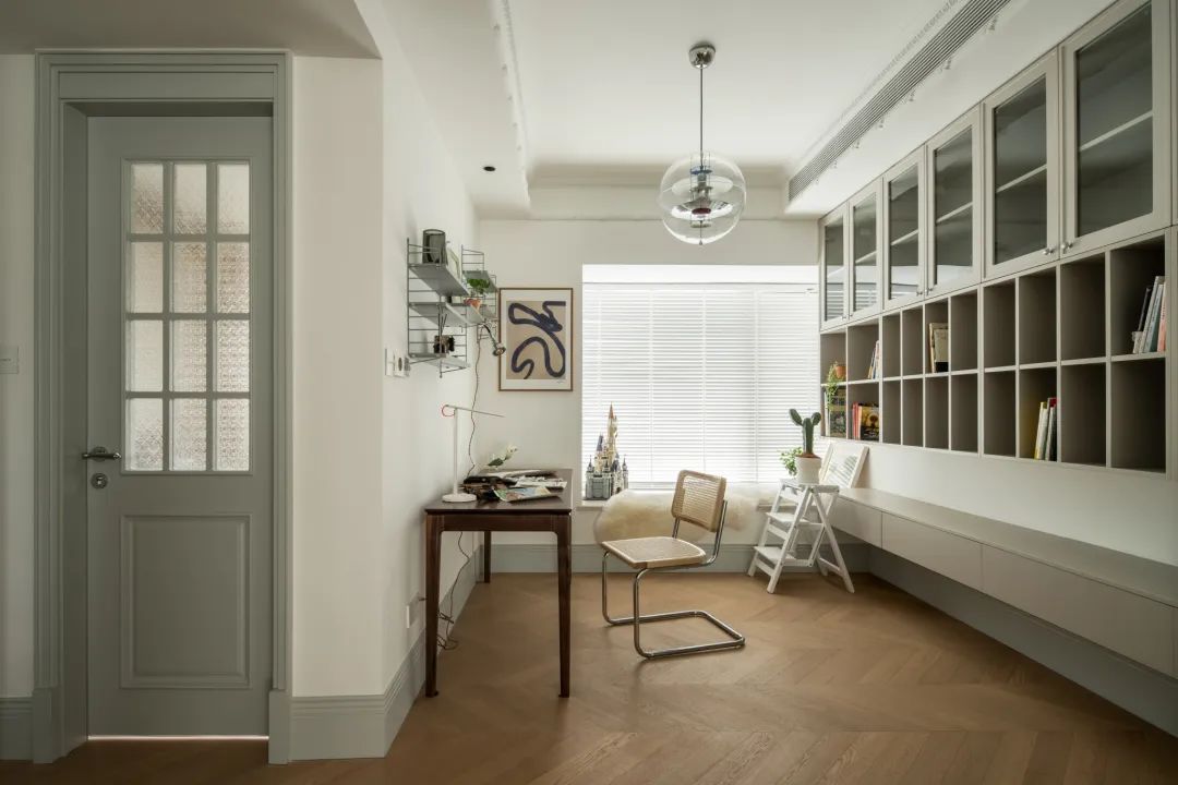 四川成都一个女人装修房子,12平方女主卧室装修