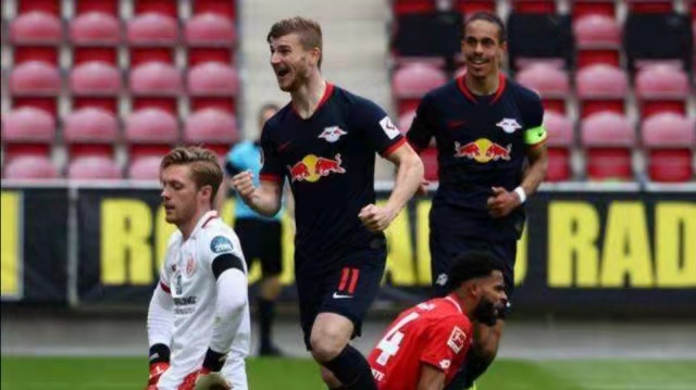 德国足球教父,德国名帅执教曼联