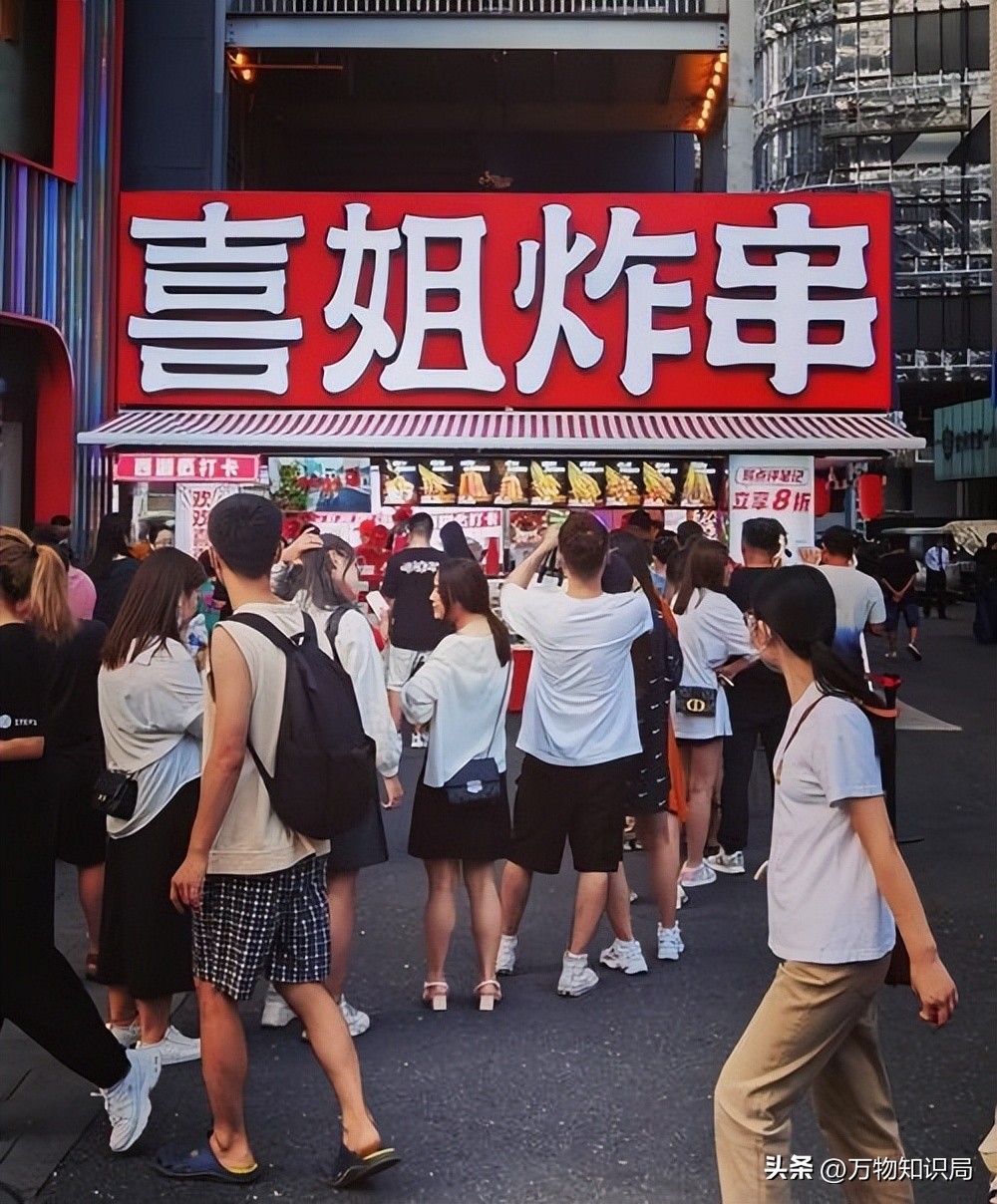 蜜雪冰城是如何做到闷声发大财的,门店数吊打蜜雪冰城年入500亿