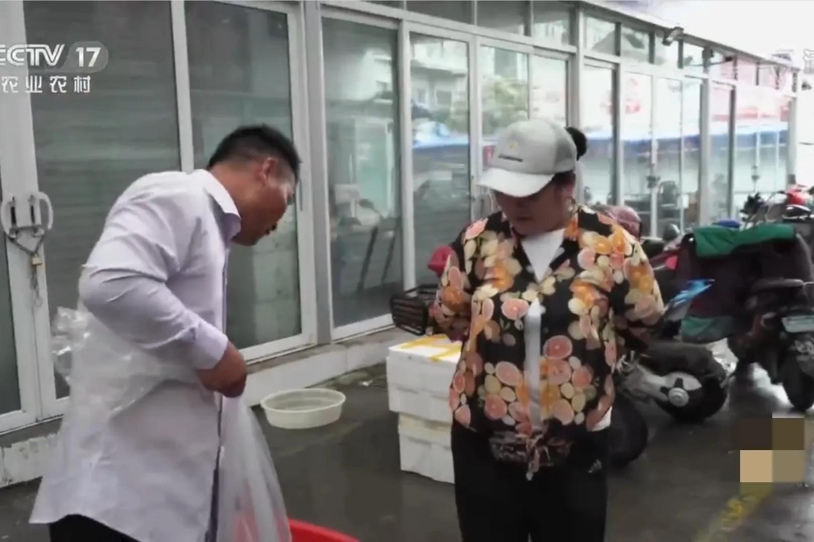 承包鱼塘也能年入百万,男子承包鱼塘后续