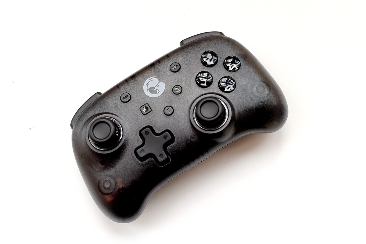 盖世小鸡t4mini,盖世小鸡t4w手柄有线测评