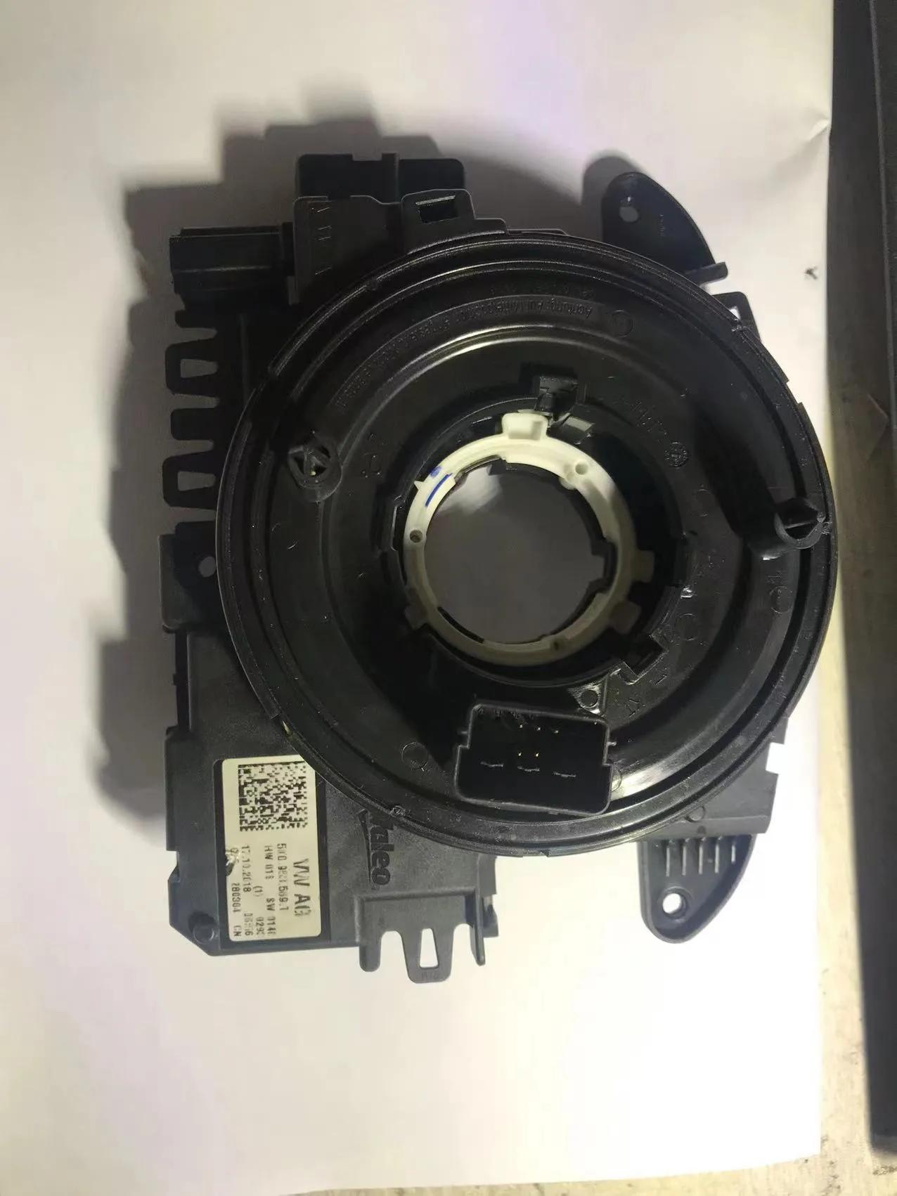 方向盘按键失灵气囊喇叭正常,喇叭不响气囊灯亮是怎么回事