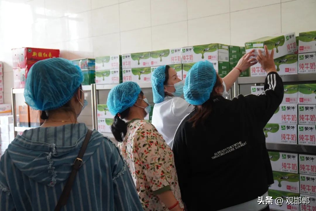 以爱之名育心成长主题活动,成人礼仪式学校举办