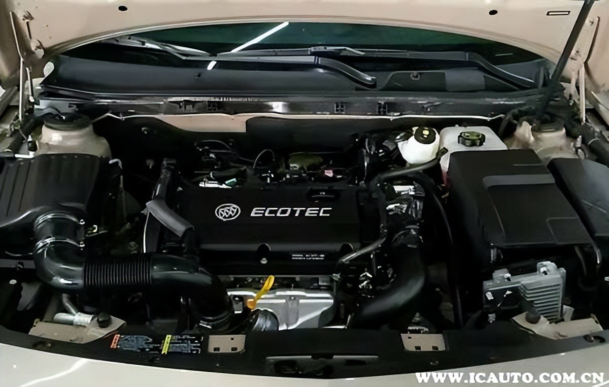 君威552精英和君威552豪华区别,君威gs和君威2.0t版有什么区别