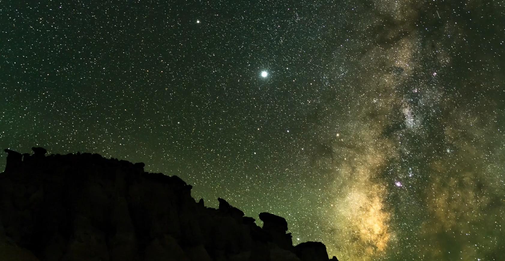 天上的星星也能卖？一分钟揭开星星命名权这个无本万利的小门道