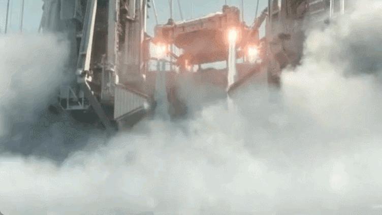 吴京200亿票房第一是谁,吴京主演票房破290亿能拿多少钱