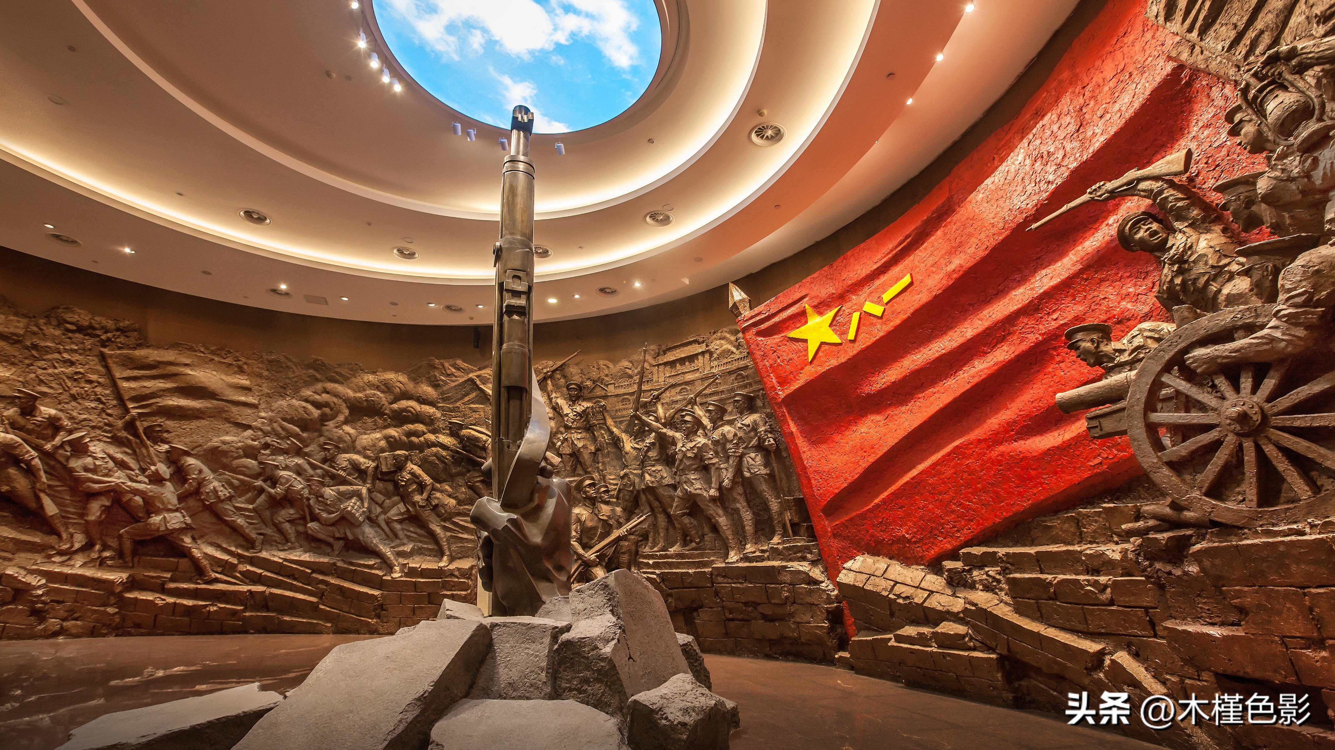 南昌一座英雄城,南昌是将军城还是英雄城