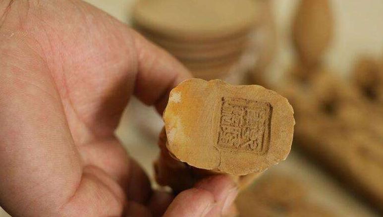 金缕玉衣骗25亿专家谢根荣,谢根荣现状