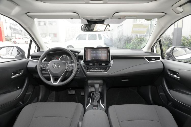 2018日产轩逸好还是丰田卡罗拉好,丰田卡罗拉和轩逸哪个更适合新手