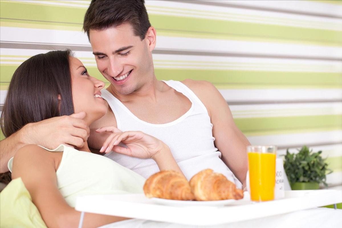 清晨*房行**事有什么好处？医生：这些好处，别害羞，多了解没坏处