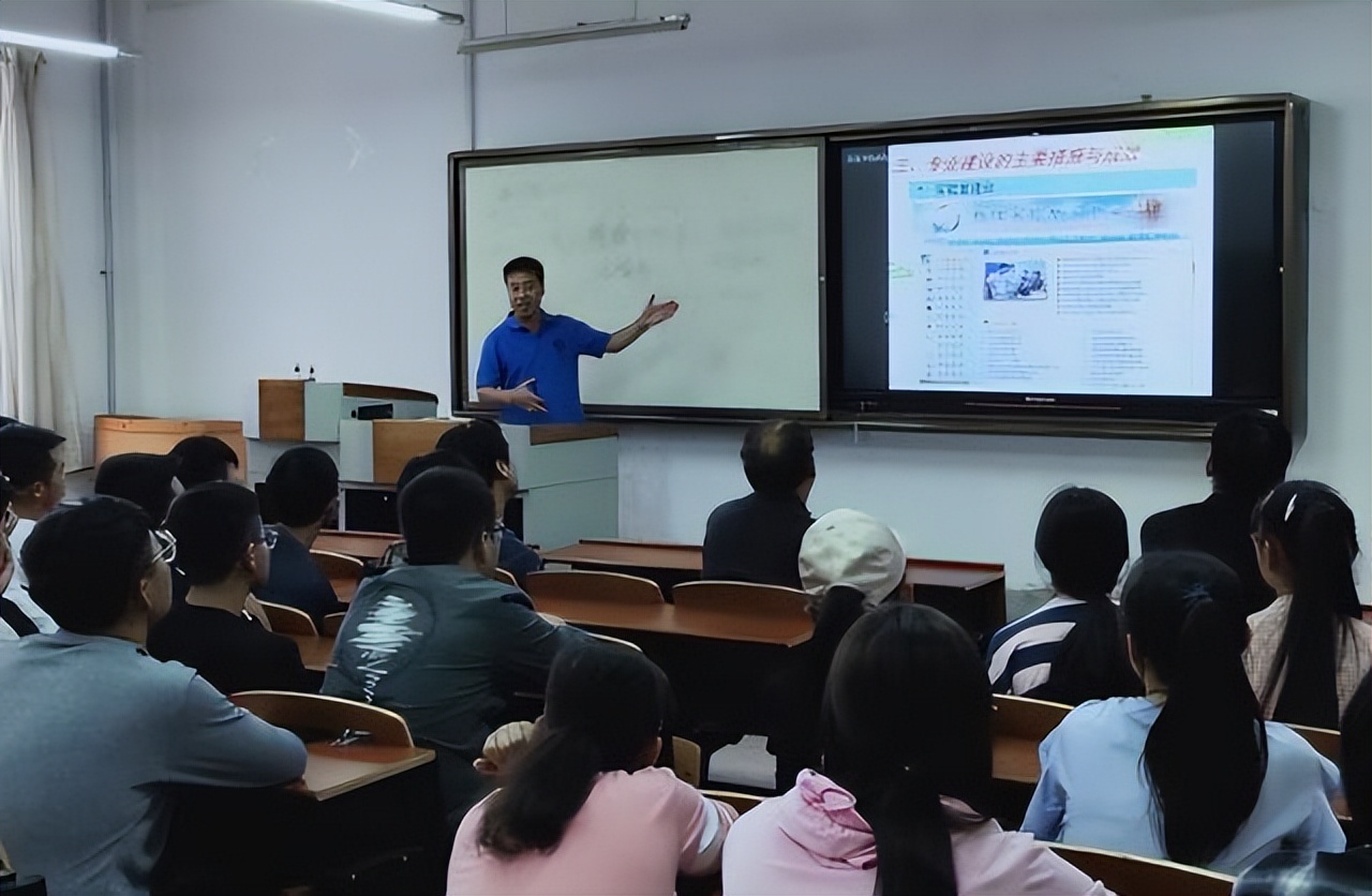 2023届高考生未来最好就业的专业,2032年高考哪些专业能好就业稳定