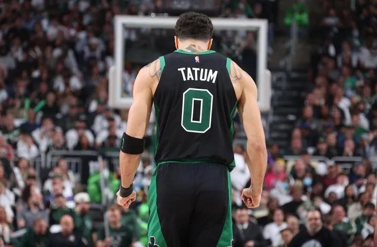 我凯5号球衣退役,我真没想到能够横扫篮网!我以为至少要打6场的