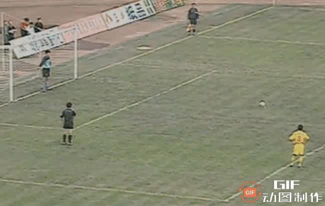 罗慕洛时隔308天重返中超,足坛新星帽子戏法