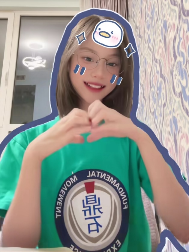 甜馨现在的发型,小甜馨发型美出新高度