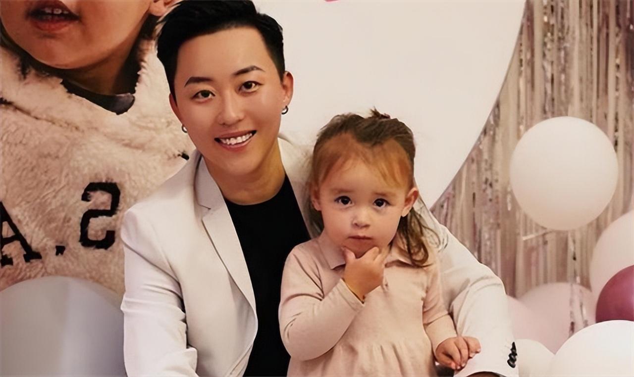 29岁长春女子生下五国混血,吉林女孩嫁国外回家生儿子