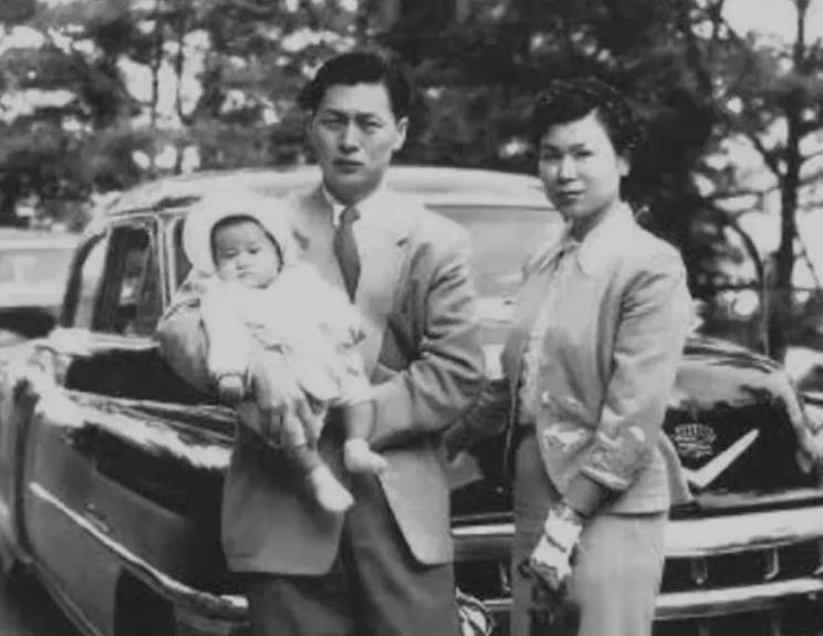 揭露韩国财阀丑闻：父子“共享”同一女星，桃色之国日本自愧不如