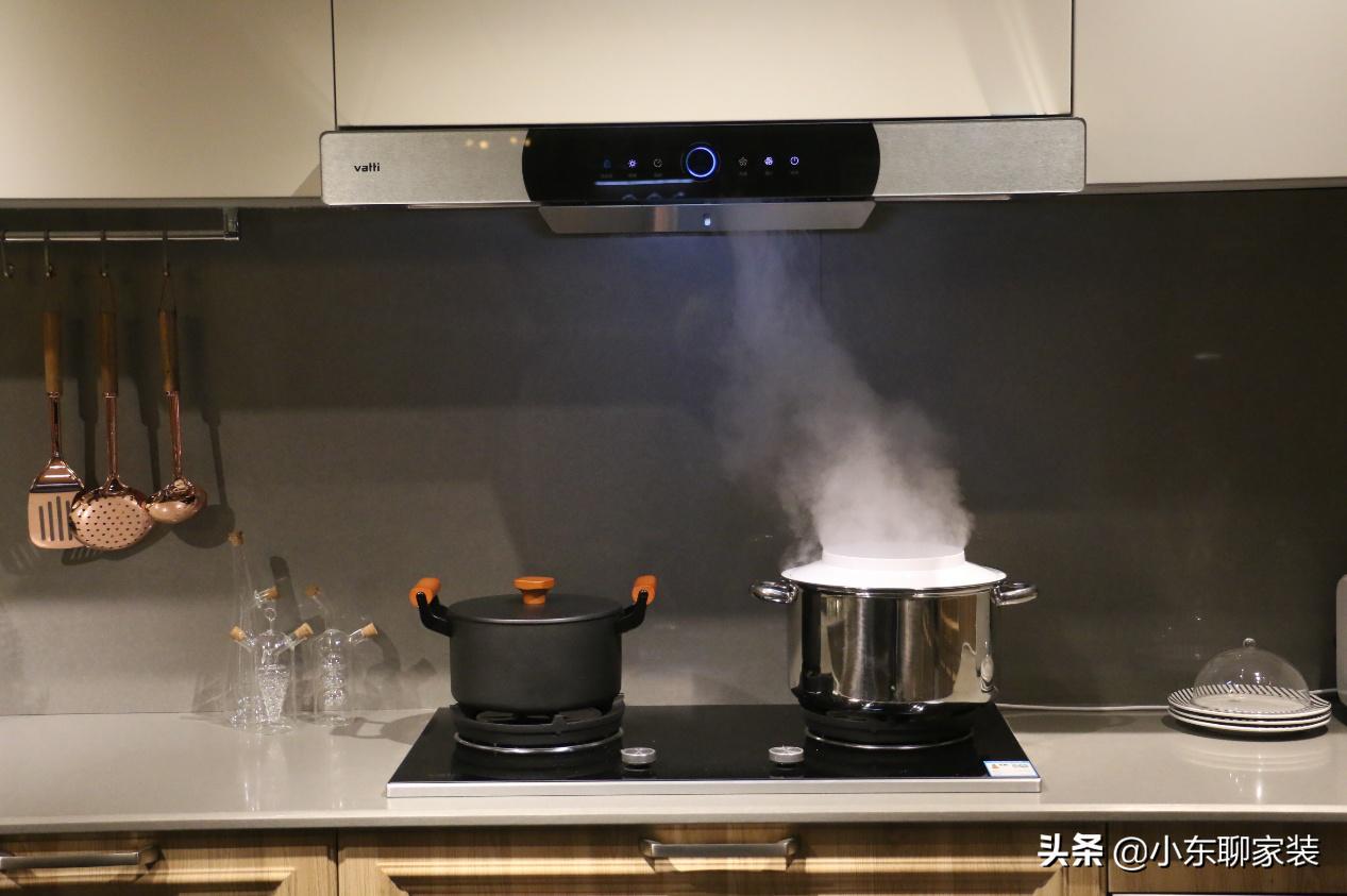 集成灶和侧吸油烟机哪个更实用,集成灶和顶吸油烟机哪个好