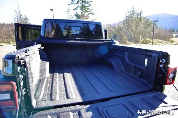 2024款GMC1500混合动力越野皮卡,吉普越野皮卡价格