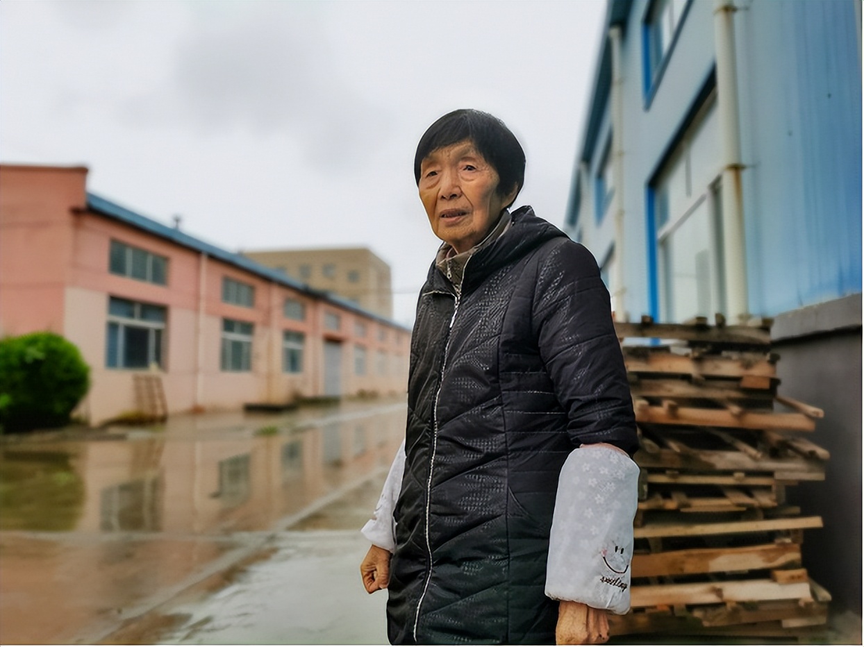 90后职场打工人创业,83岁职场打工人退体后创业