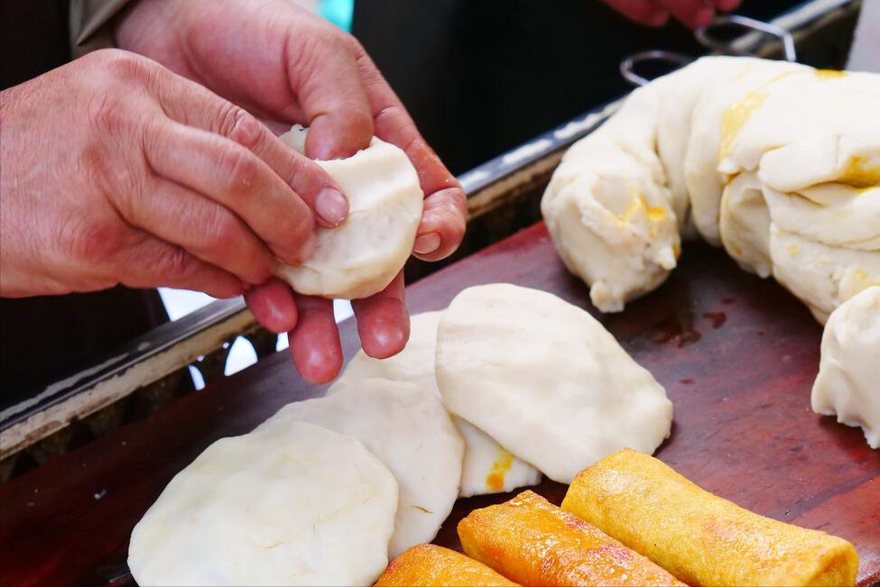 炸糖糕掌握技巧开裂不漏个个空心,炸糖糕怎么又酥又脆