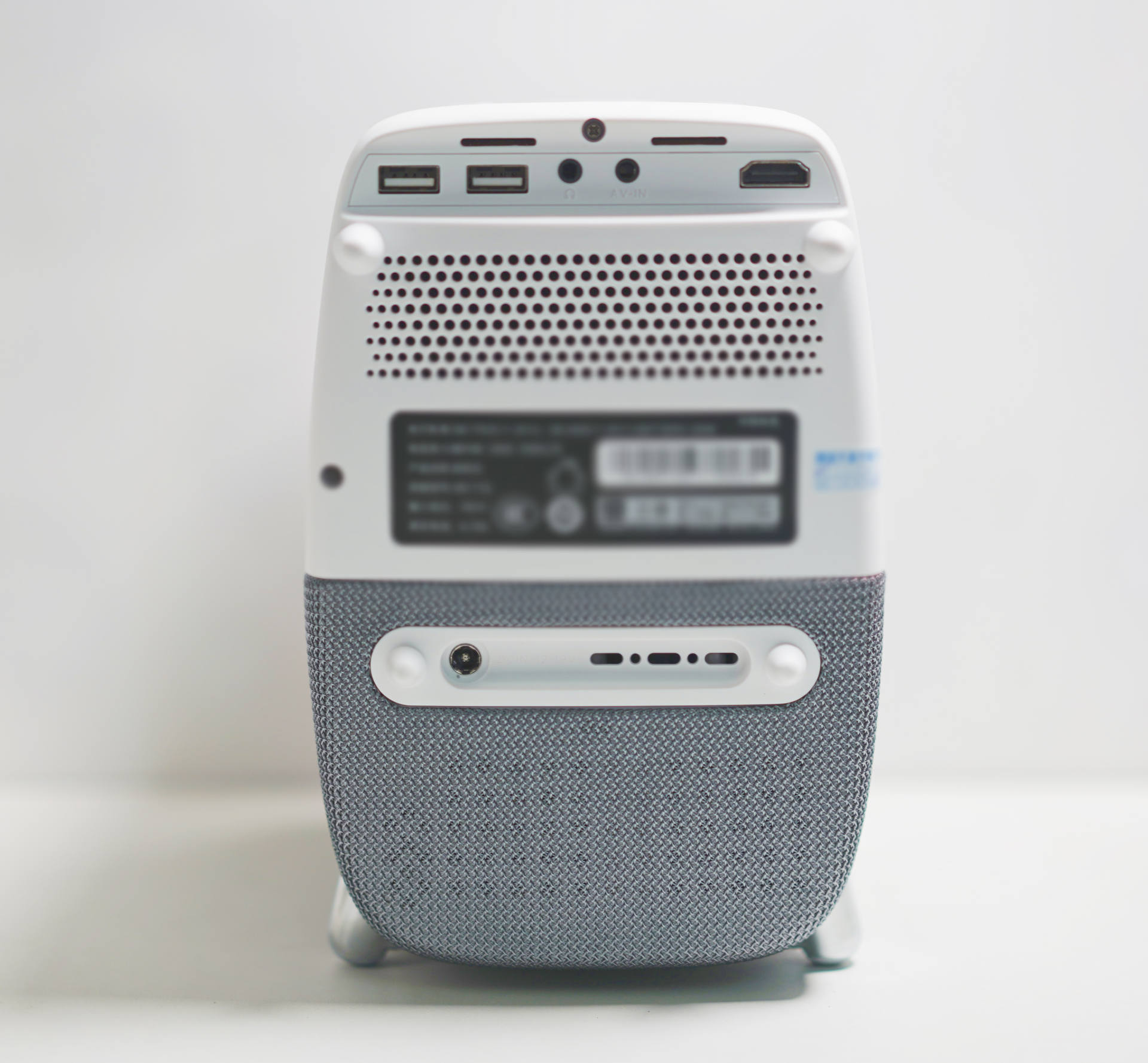 泰捷weboxt1投影200寸效果,泰捷weboxt1和小明投影对比