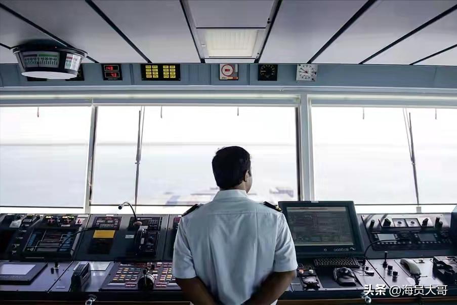 船运3亿斤煤抵达荷兰，船员船上18个月未回家，终让大使馆送回家