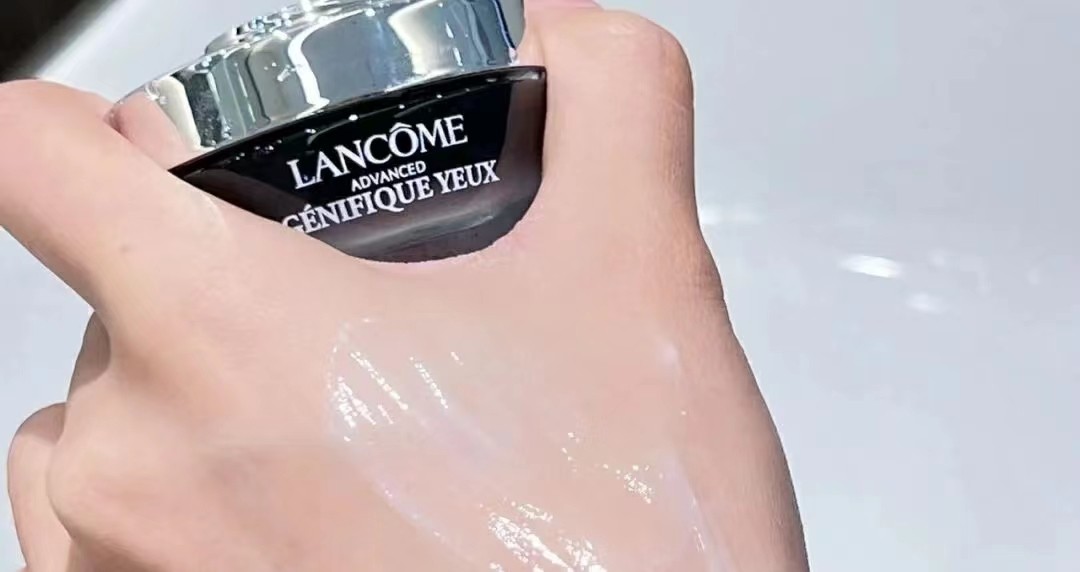 入门级大牌眼霜怎么选?雅诗兰黛预防衰老,兰蔻发光眼霜维稳修护