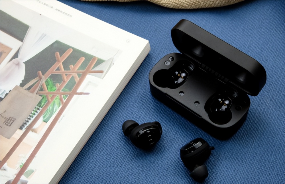 头戴高端蓝牙耳机排行榜第一名,蓝牙耳机测评红黑榜蓝牙耳机推荐