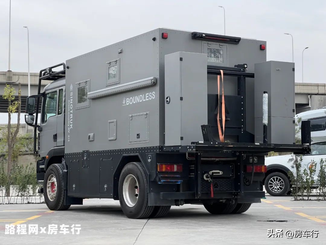 重汽曼恩房车价格,新重汽曼恩拓重卡房车