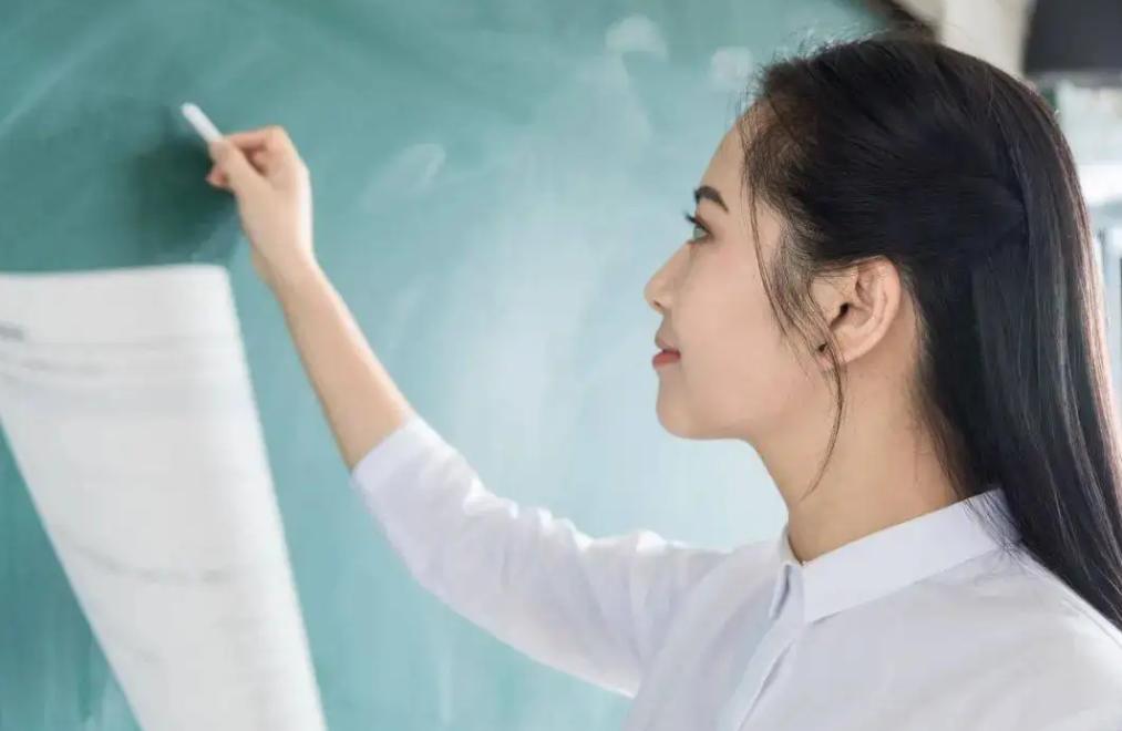 这是仙女老师，上课没有迟到和请假现象，学生的出勤率百分之百