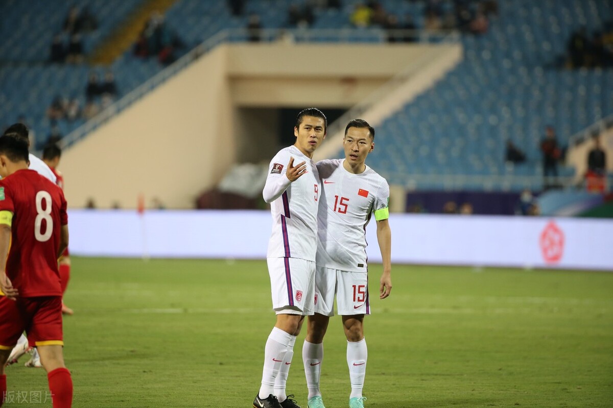 国足1比3惨败！水庆霞12个字打脸李霄鹏，陈戌源这次无言以对