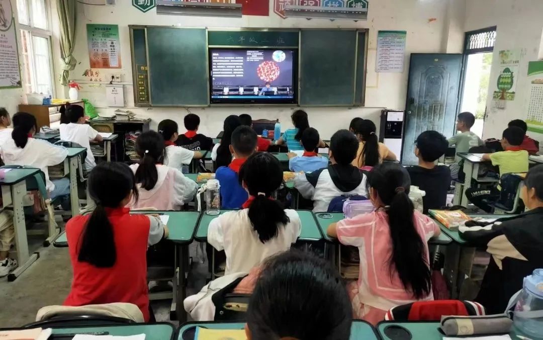 【国际禁毒日】绵阳市检察院、江油市检察院共同开展“1+3+N”沉浸式禁毒主题宣教活动