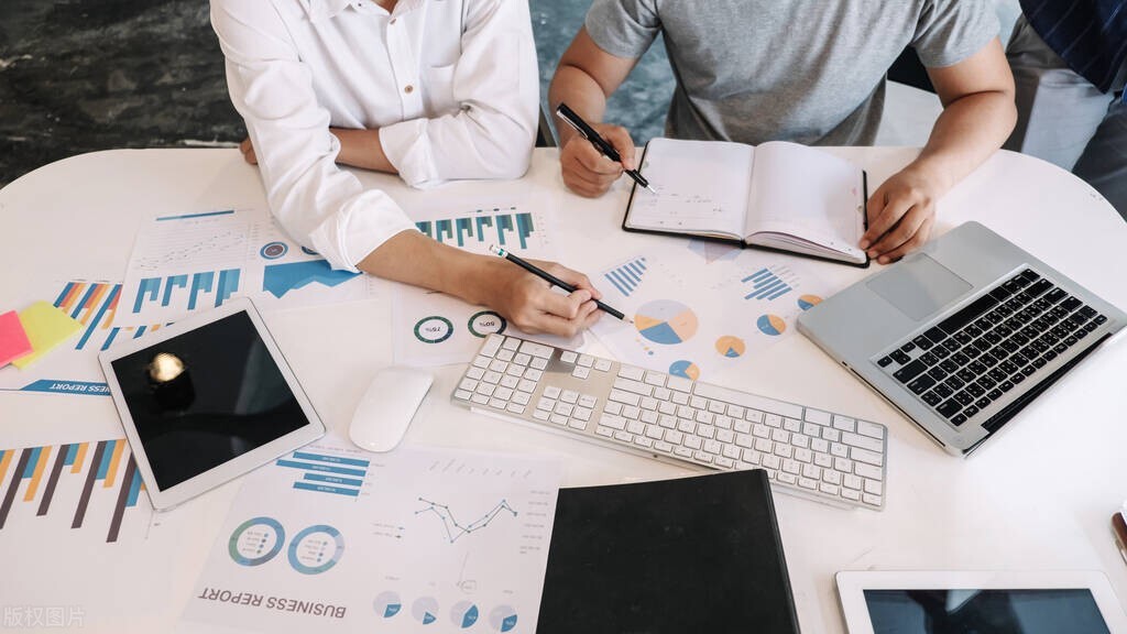 财务超人，五*法大**宝！