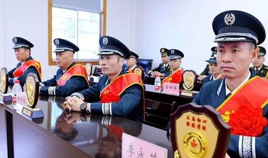 军队文职为什么不建议考,为什么部队文职这么热门