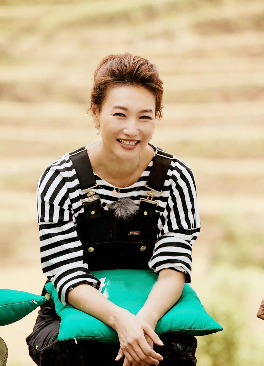 央视八位未结婚的女人,央视十大美女主持人轶事