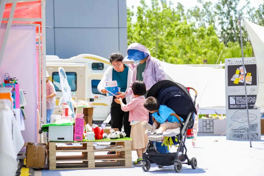 是次元壁破了还是穿越时空？在这里可以沉浸式逛展看漫画！