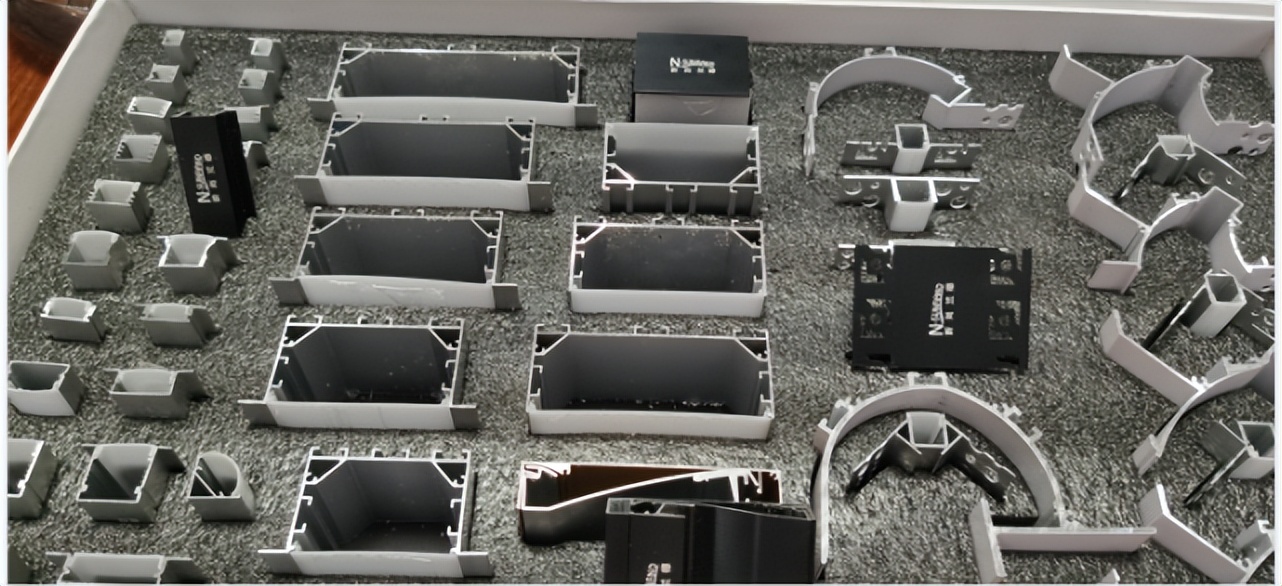 广东新尚兰德线性灯铝型材诚招全国经销商